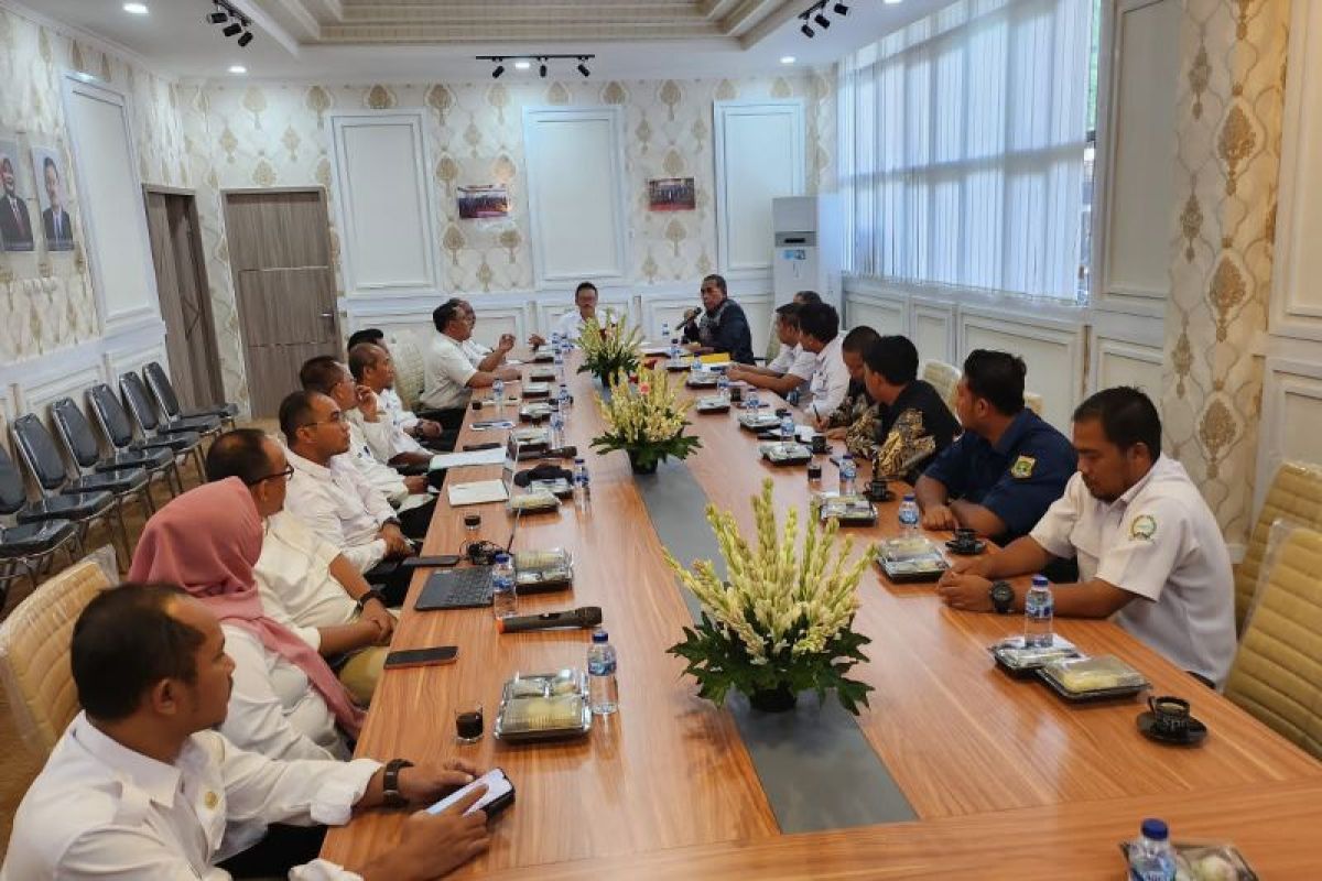 Anggota DPD RI kordinasikan persoalan alih fungai lahan di Banten