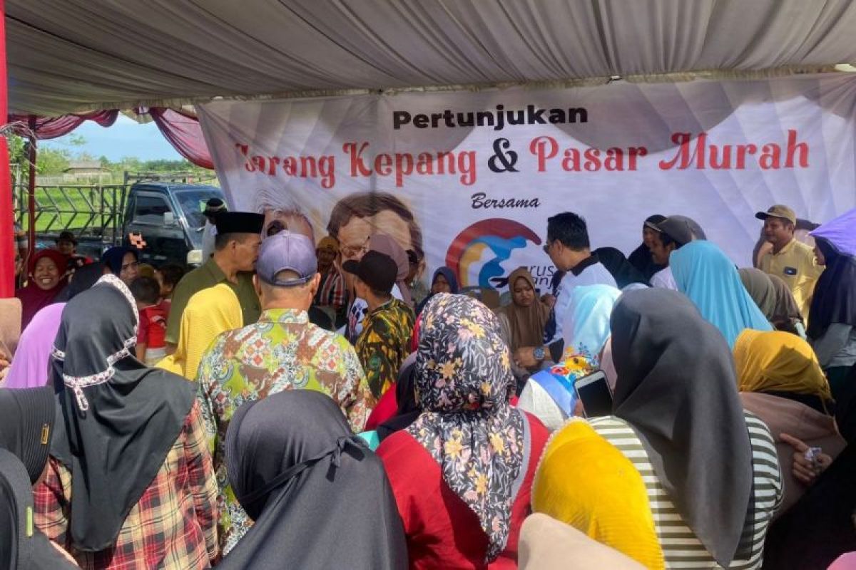 Warga Langkat senang Relawan Ganjar gelar jaran kepang dan pasar murah