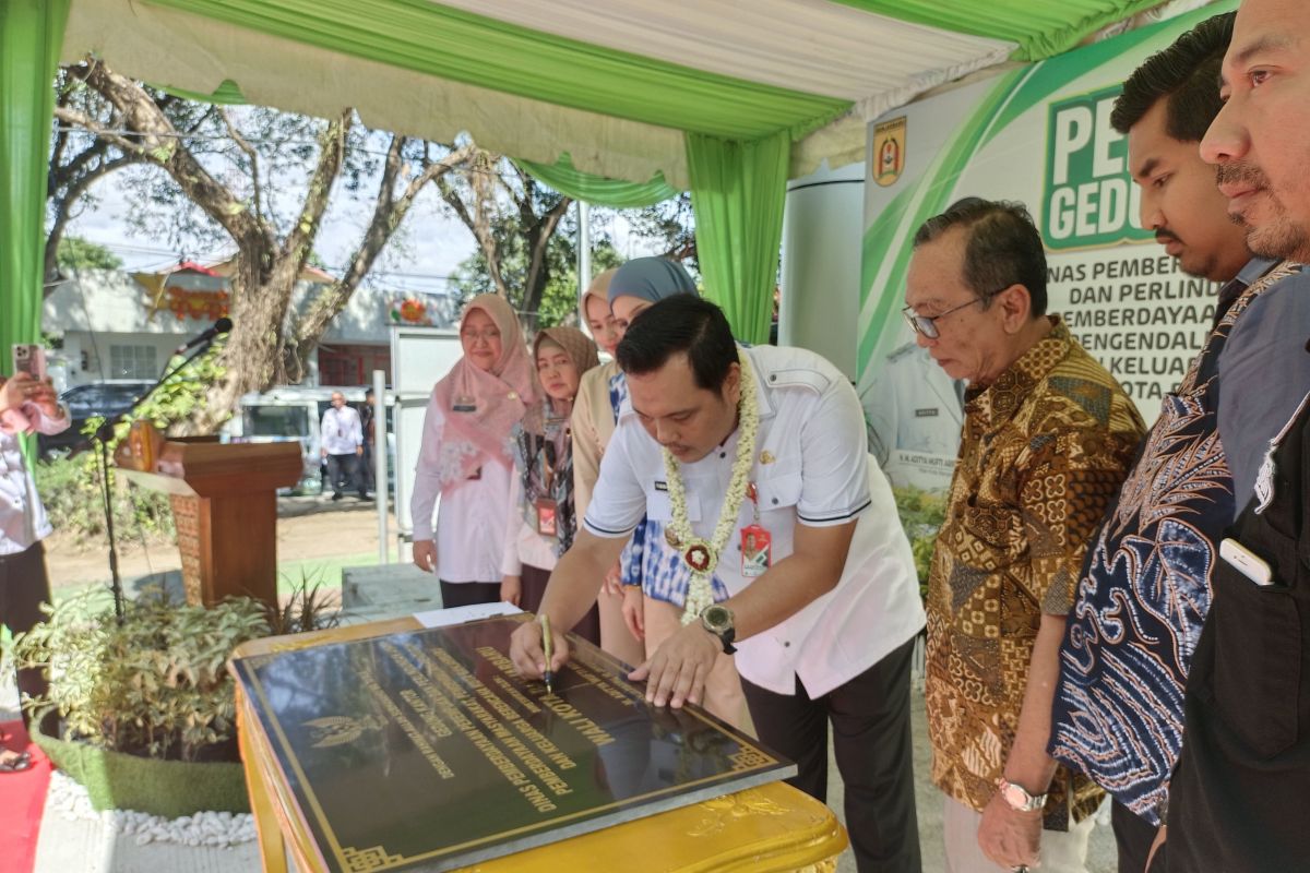 Wali Kota Aditya minta aparatur semangat layani masyarakat