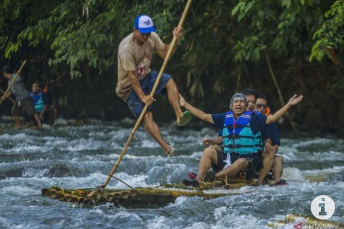 Festival Bamboo Rafting Loksado HSS termasuk 110 kegiatan KEN 2024