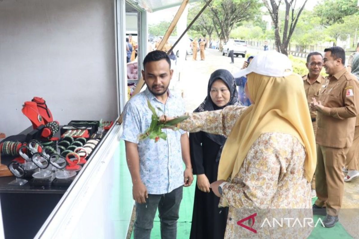 Kompleks Masjid Giok di Nagan Raya kini dilengkapi gerai UMKM Aceh