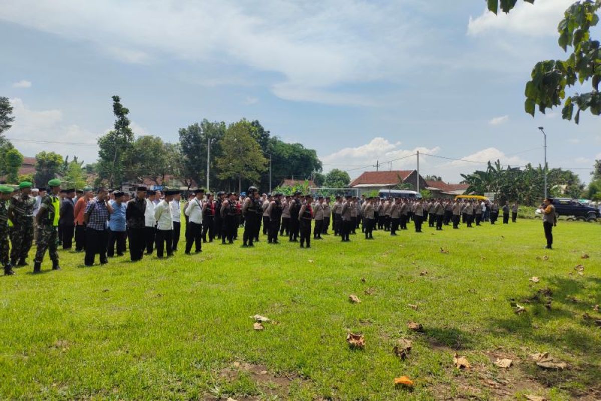 Ratusan personel disiagakan amankan kedatangan Gibran di Jember