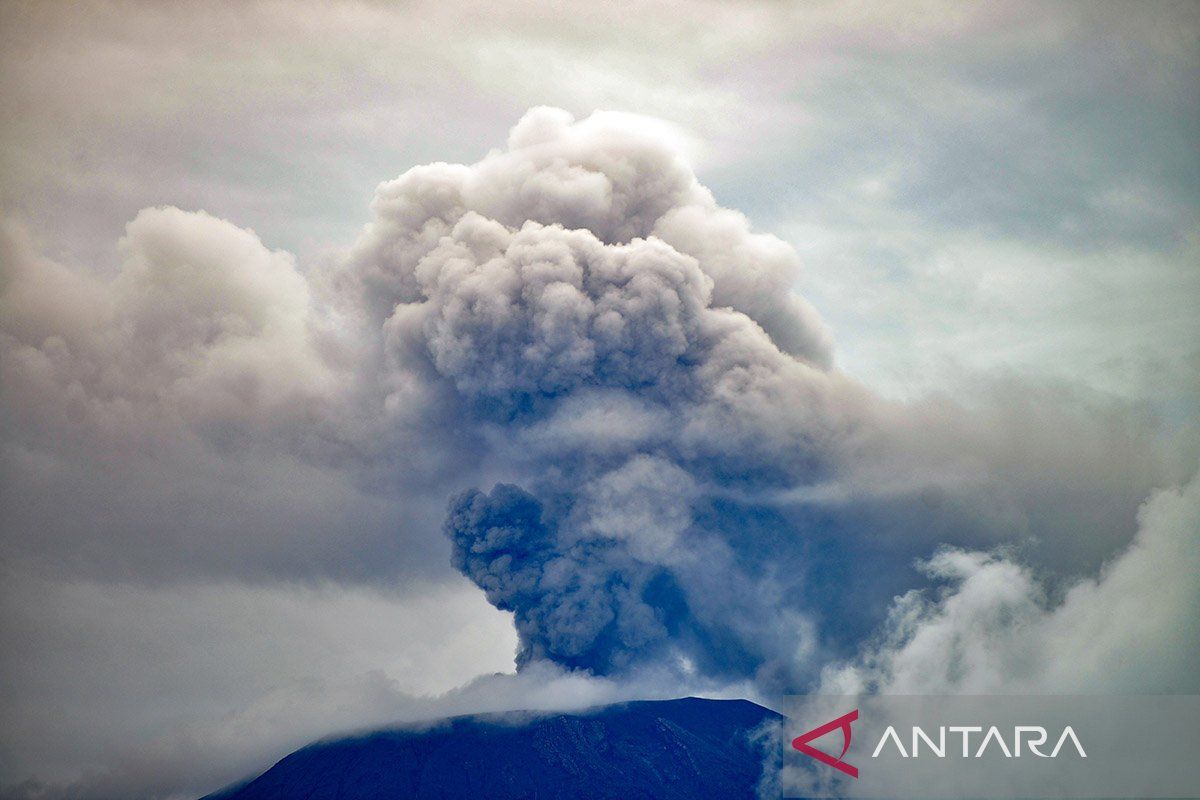 PVMBG: Gunung Marapi alami perubahan tipe erupsi warga diimbau waspada