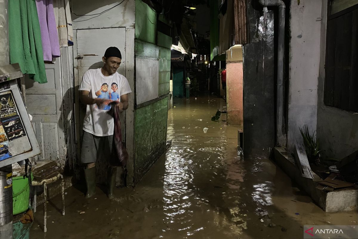 Pj Wali Kota Bandung: Banjir di Braga dipicu tanggul jebol