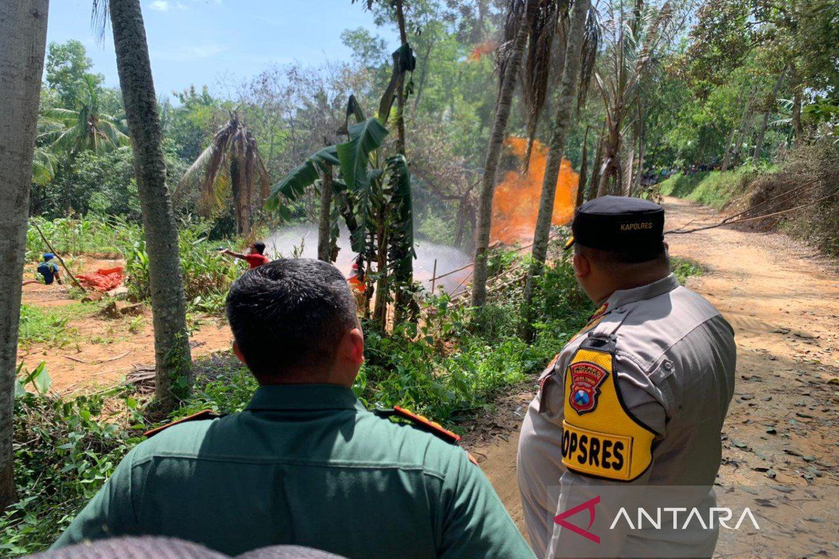 Polisi perketat pengamanan di lokasi semburan api