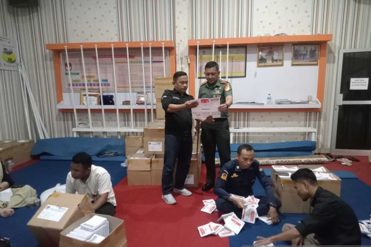 Dandim 1314 cek pengamanan gudang logistik pemilu di Gorontalo Utara
