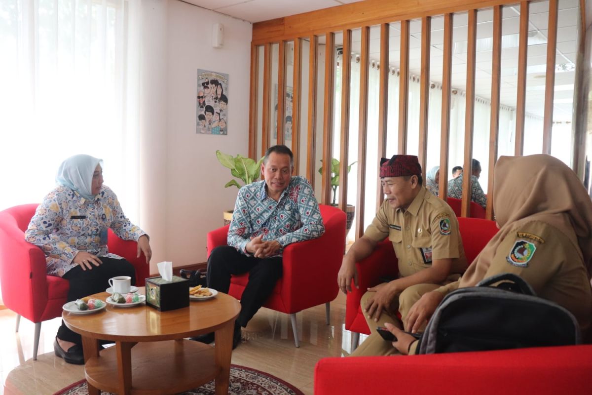 BKKBN pilih Banyuwangi jadi tuan rumah "Ambassador Goes To Kampung KB"