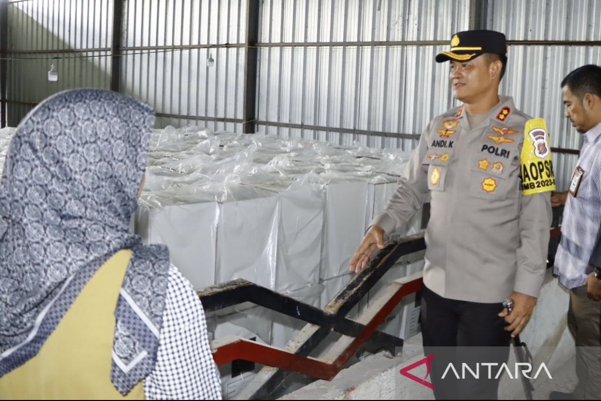 Polres Aceh Barat perketat pengamanan di gudang logistik pemilu