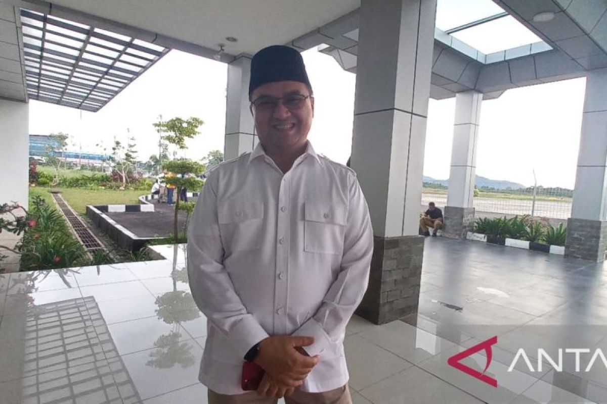 Sambut Capres 02, Ketum DPD Gerindra : Beliau didampingi 6 orang dengan Private Jet