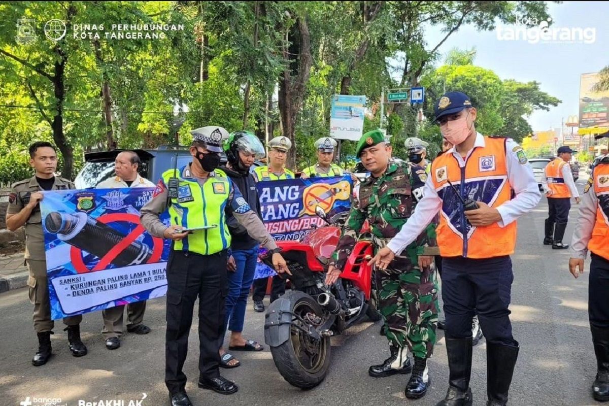Dishub Kota Tangerang kerahkan puluhan petugas tertibkan knalpot brong