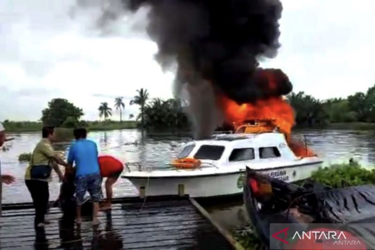 A speedboat catches fire, 14 Tapin's health workers survive