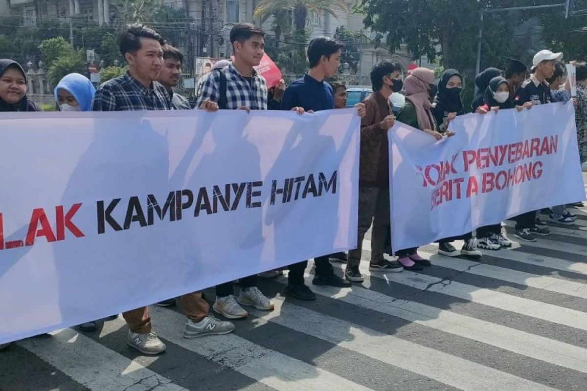 Forum Mahasiswa Jawa Timur tolak kampanye hitam dan penyebaran hoaks