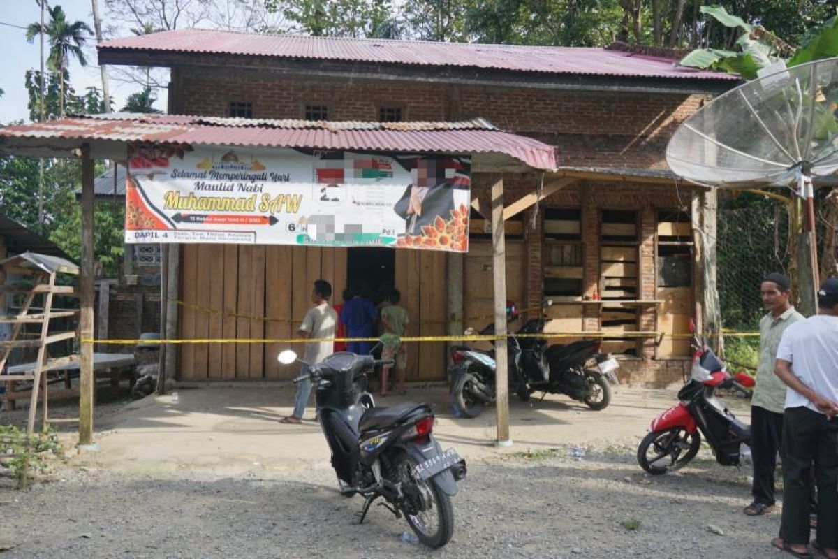 Warga Pidie, Aceh dihebohkan temuan mayat wanita terkubur dalam rumah