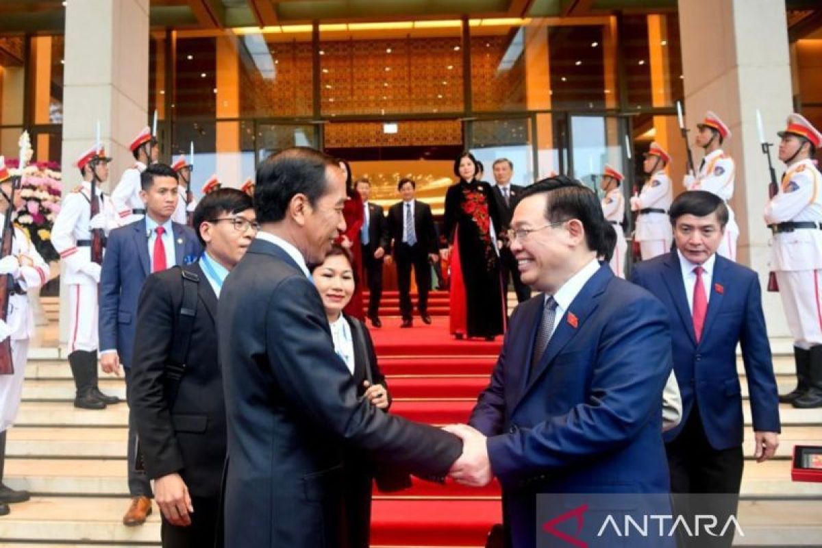 Jokowi bertemu Ketua Majelis Nasional Vietnam