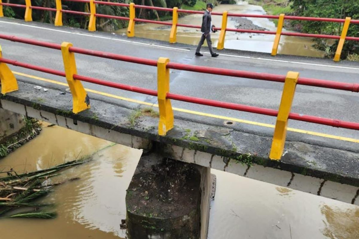 Menteri PUPR instruksikan perbaikan Jembatan Kiambang A di Sumbar