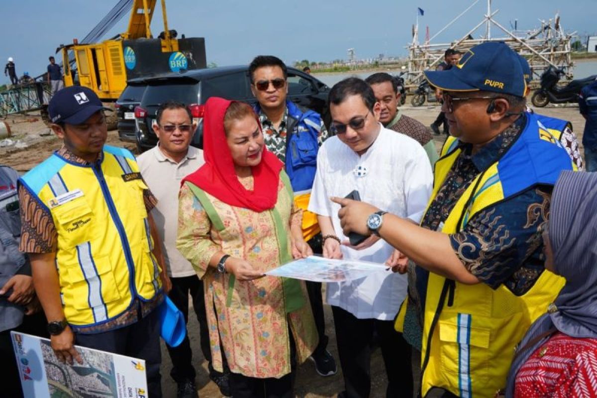 Pembangunan tanggul laut utara Semarang capai 62 persen