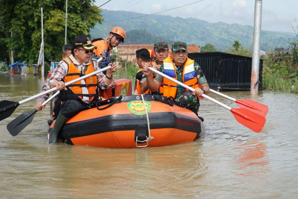 Lebih dari seratus desa di Kerinci terdampak banjir-longsor