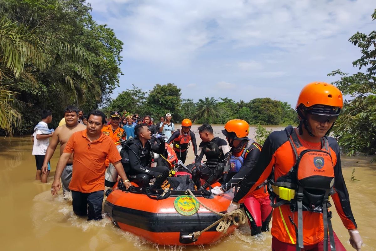 Banjir di Jambi tewaskan satu orang