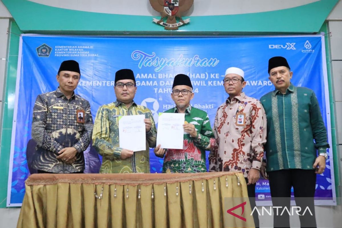 Kemenag dan BWI luncurkan wakaf madrasah dan wakaf jamaah haji