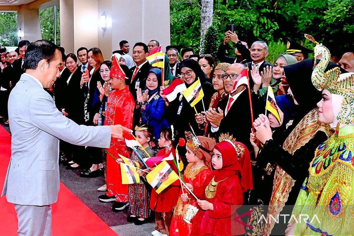 Presiden Jokowi tiba di Bandar Seri Begawan Brunei Darussalam