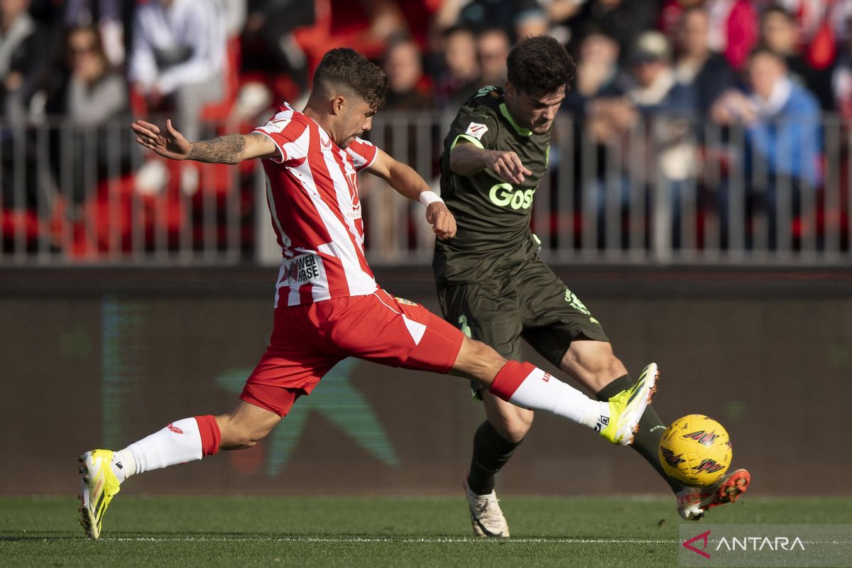 Girona puncaki klasemen Liga Spanyol meski main imbang dengan Almeria