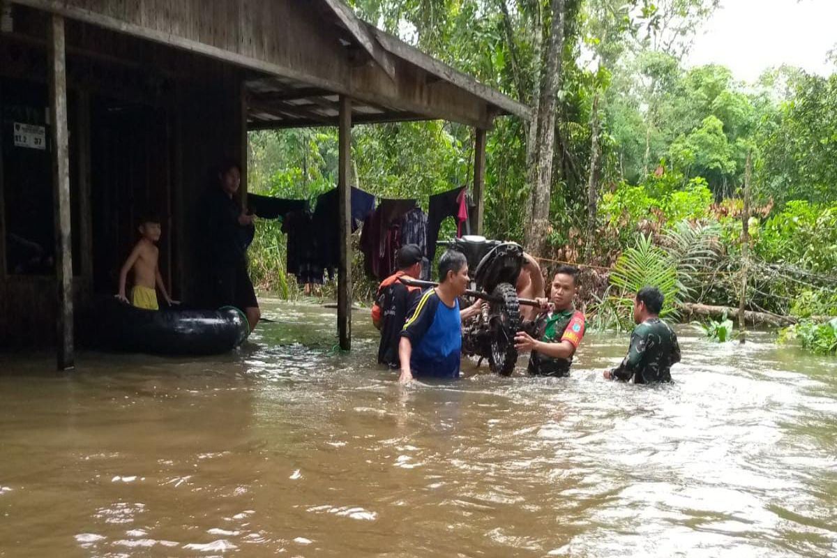206 KK terdampak banjir dua desa di Barito Timur