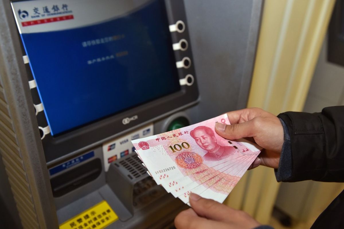 Mata uang yuan China melemah pada Desember 2023