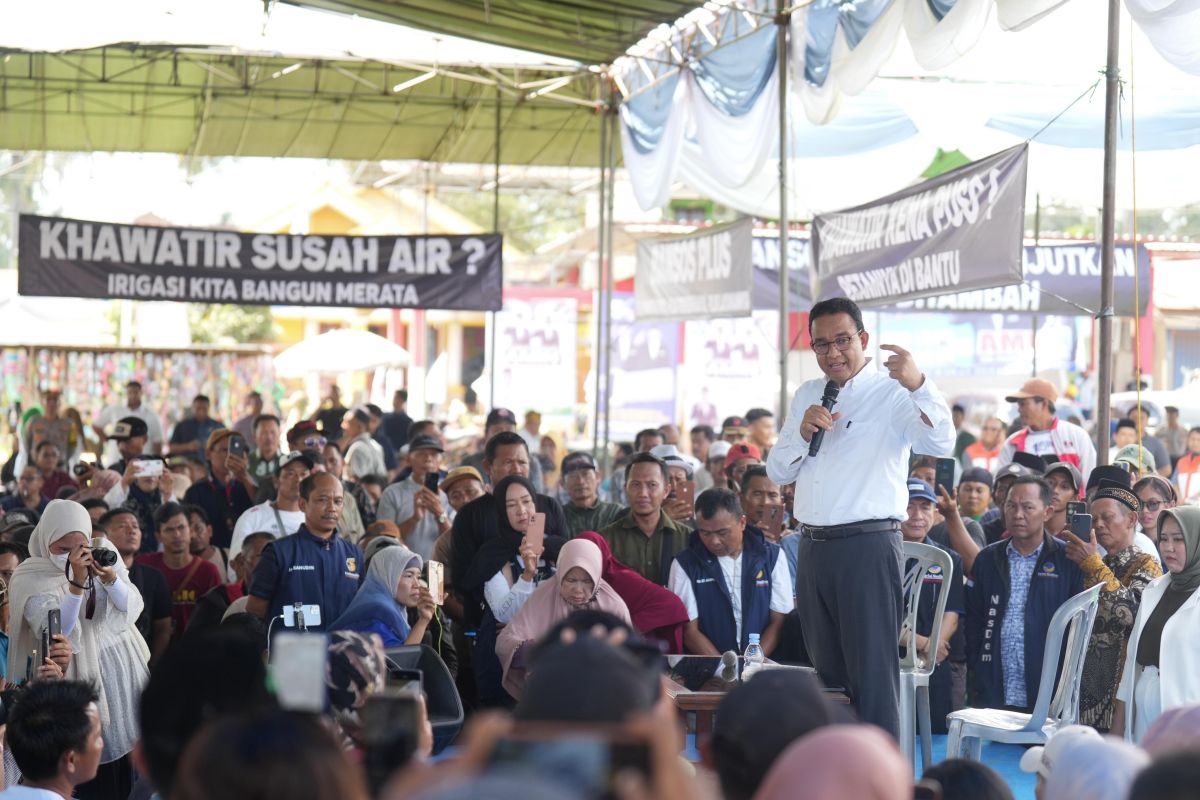 Anies dengarkan keluh kesah warga saat kampanye di Lampung