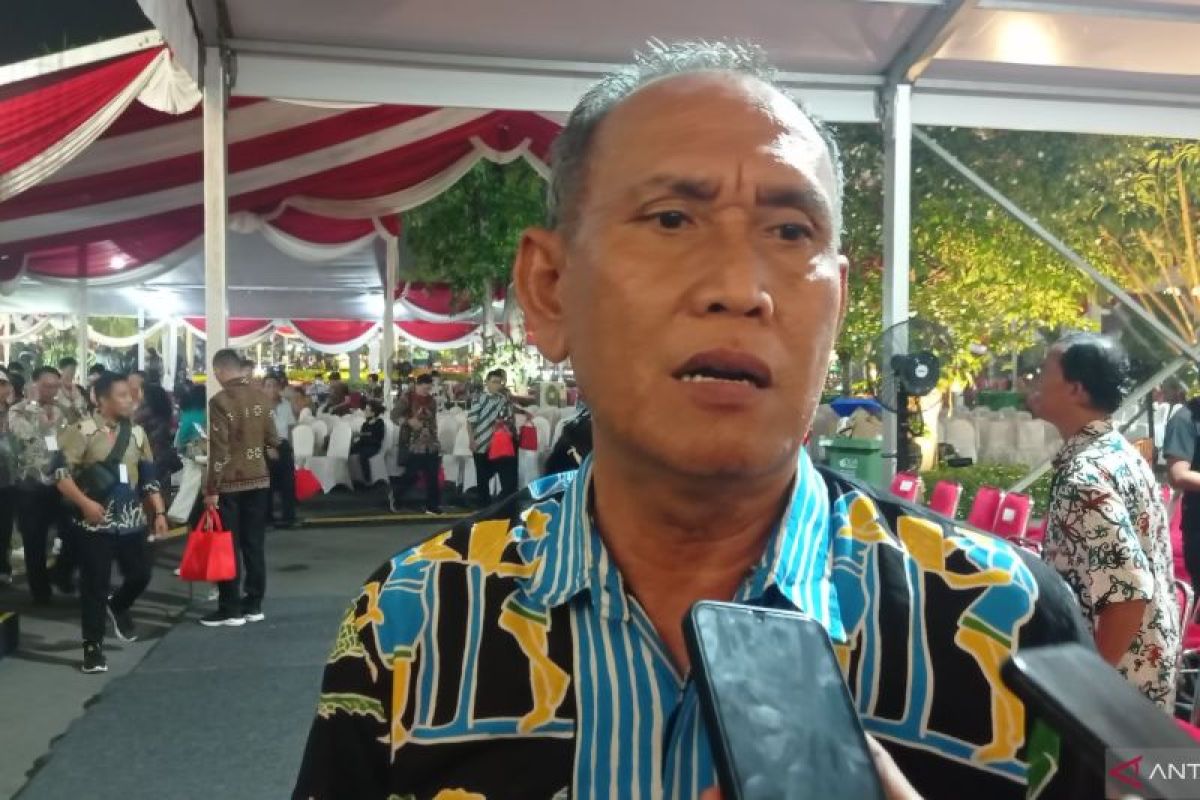 Dispendik Surabaya proyeksi 20 ribu pelajar SD-SMP gamis dapat seragam gratis