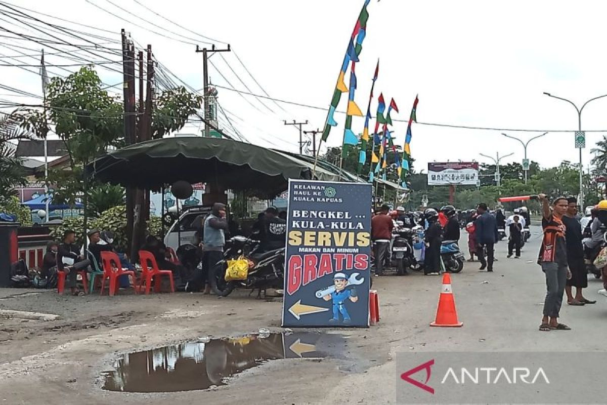 Komunitas bengkel layani servis gratis bagi jamaah Haul Guru Sekumpul