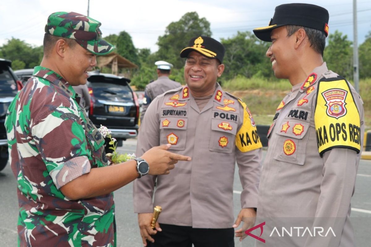 Tongkat Komando Kepolisian Resor Penajam  dipegang AKBP Supriyanto