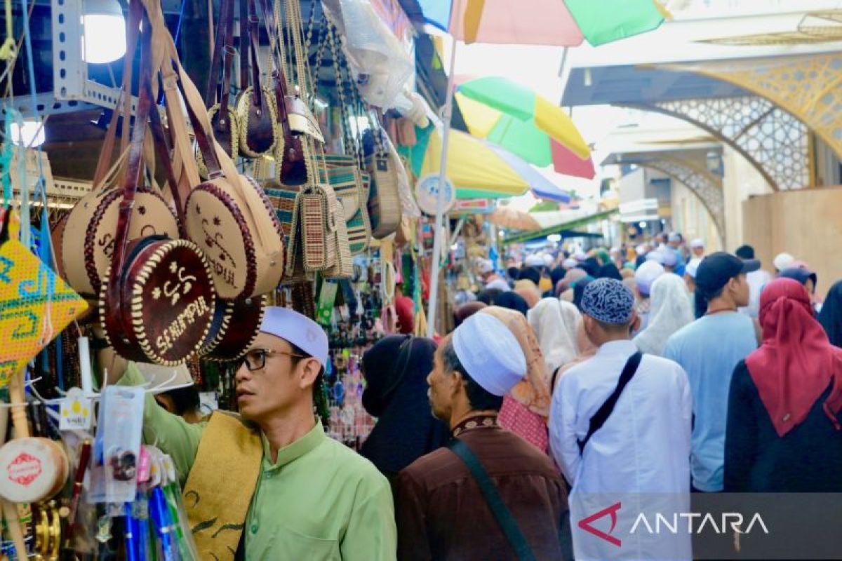 Ratusan UMKM raih untung saat Haul Guru Sekumpul di Banjar