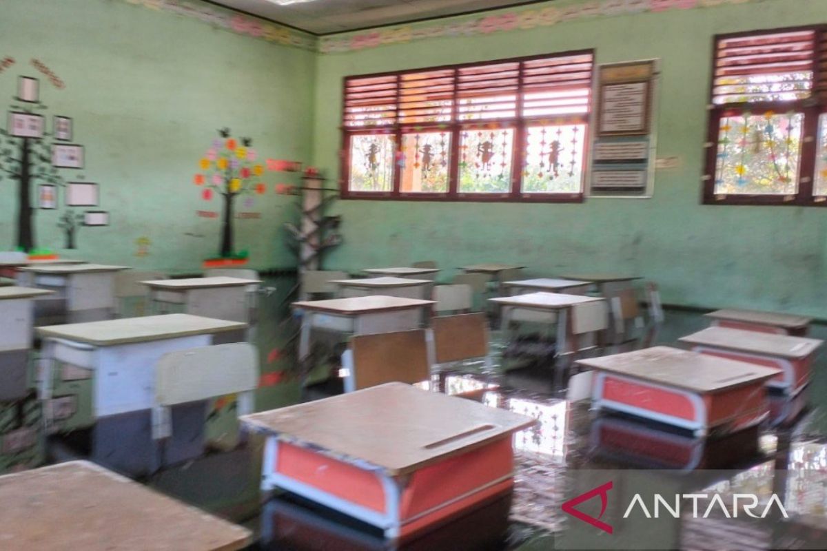 Disdik Bengkalis prioritas bantu sekolah terendam banjir di Siak Kecil