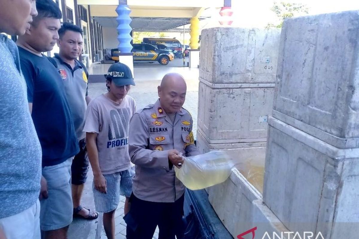 Polres Gorontalo Utara gagalkan penyelundupan 1.025 liter miras