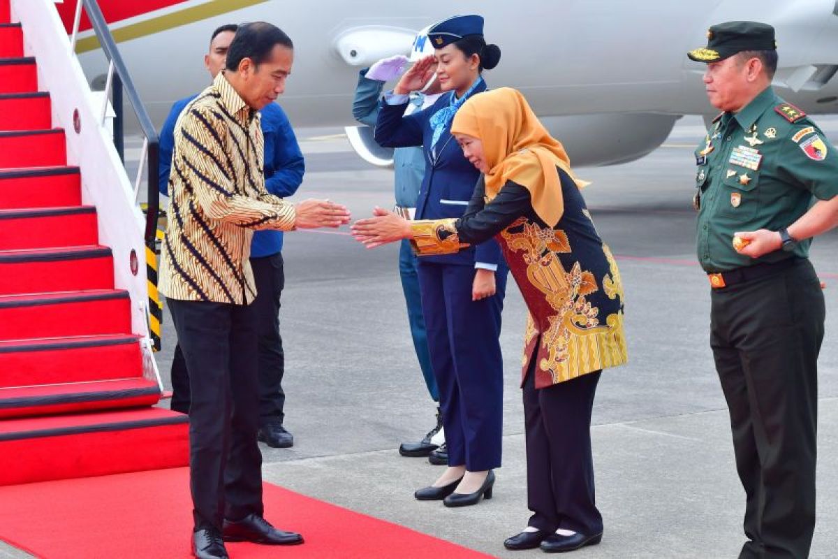 Presiden Jokowi tiba di Jatim