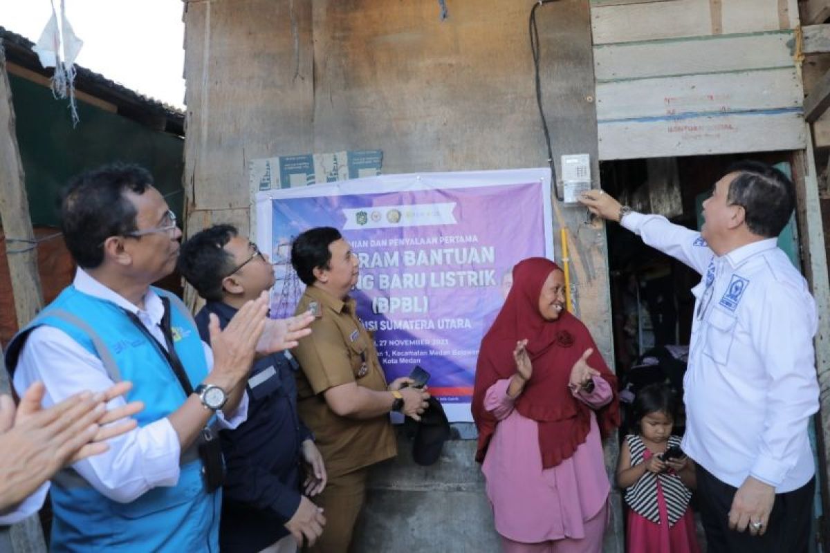 PLN UID Sumut pasang gratis  sambungan listrik untuk 4.500 keluarga