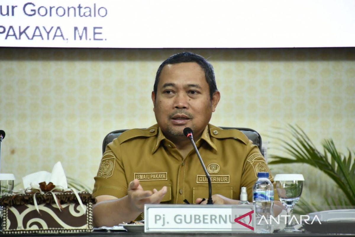 Gubernur Gorontalo minta seluruh ASN layani masyarakat sama rata