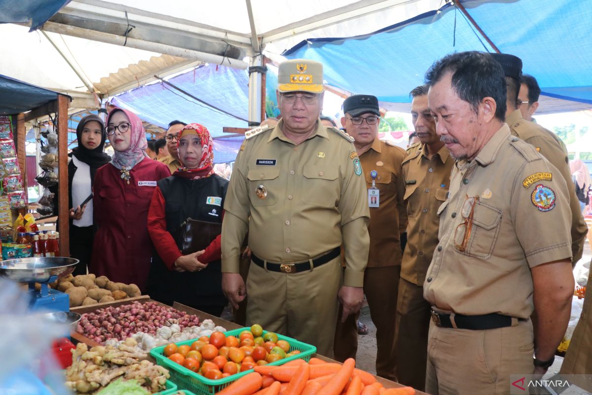 Pemerintah Provinsi Kalbar gelar Gerakan Pangan Murah di Kayong Utara