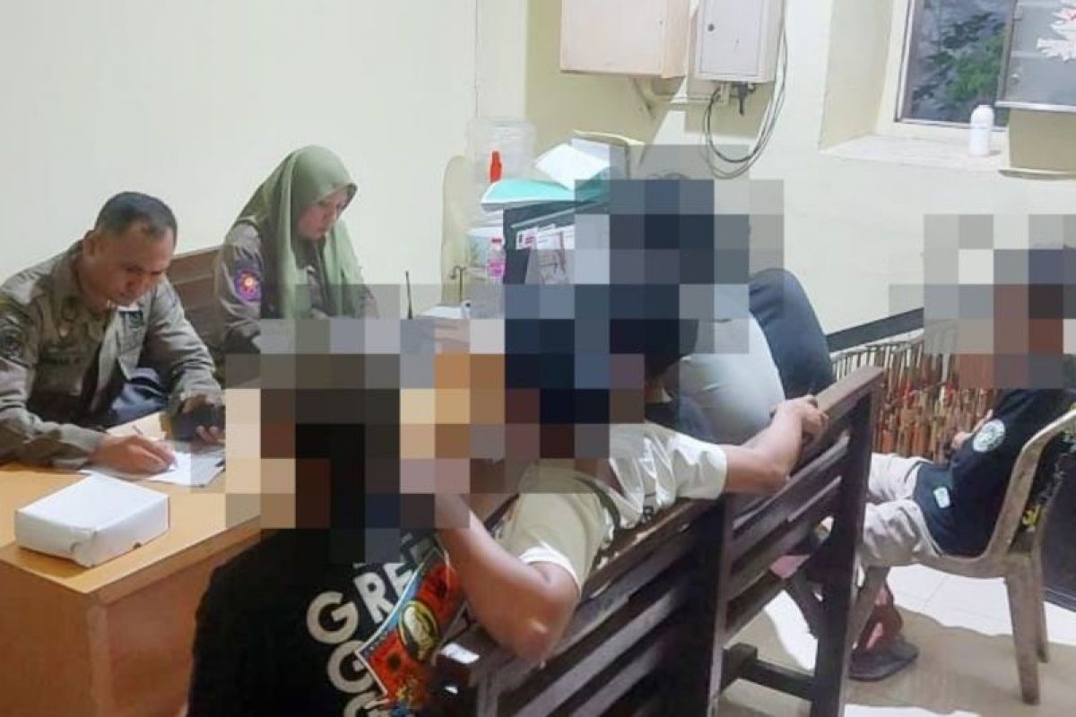 Satpol PP Surabaya gelar razia rutin tekan peredaran miras