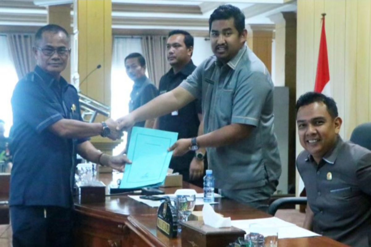 Tujuh fraksi DPRD tanggapi tiga Raperda inisiatif Pemkot Banjarbaru