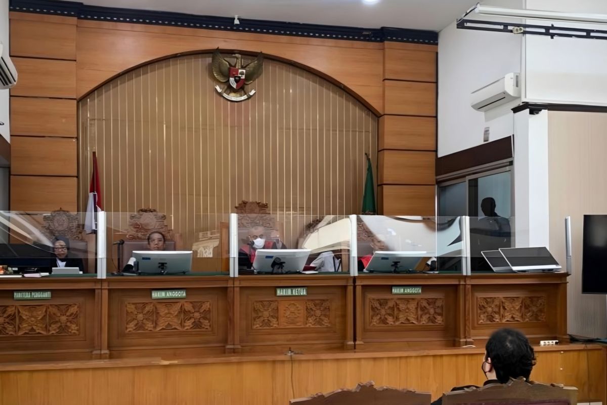 Dito Mahendra didakwa memiliki sejumlah senjata api ilegal