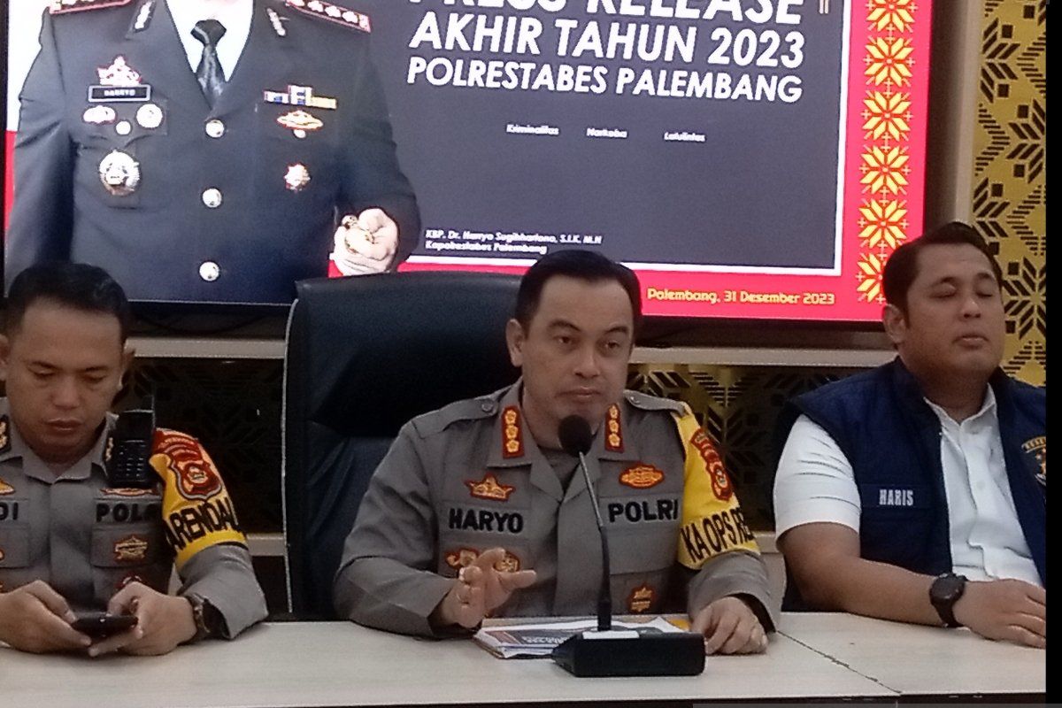 Polisi identifikasi pemalak wisatawan di Jembatan Ampera