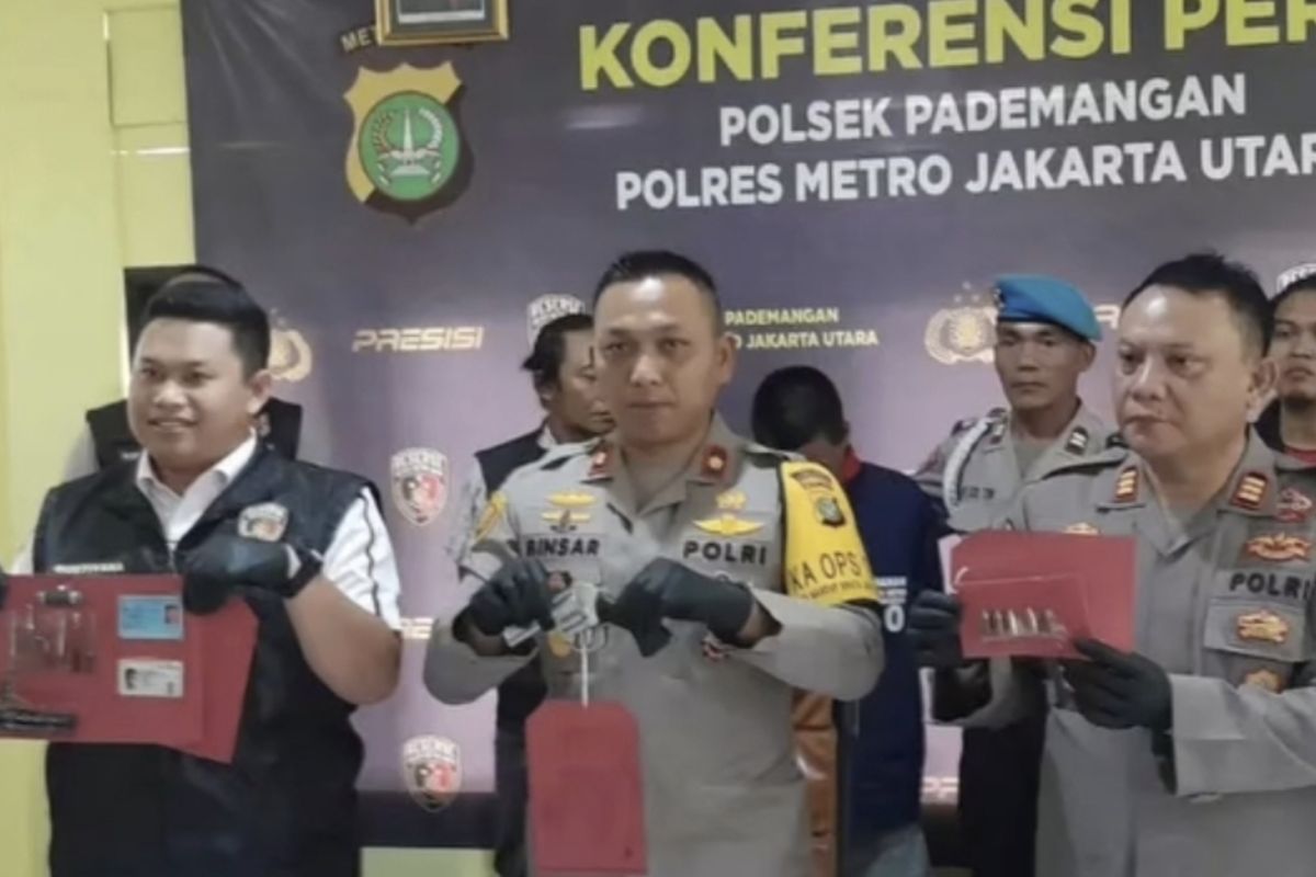 Polsek Pademangan ringkus pencuri sepeda motor bersenjata api