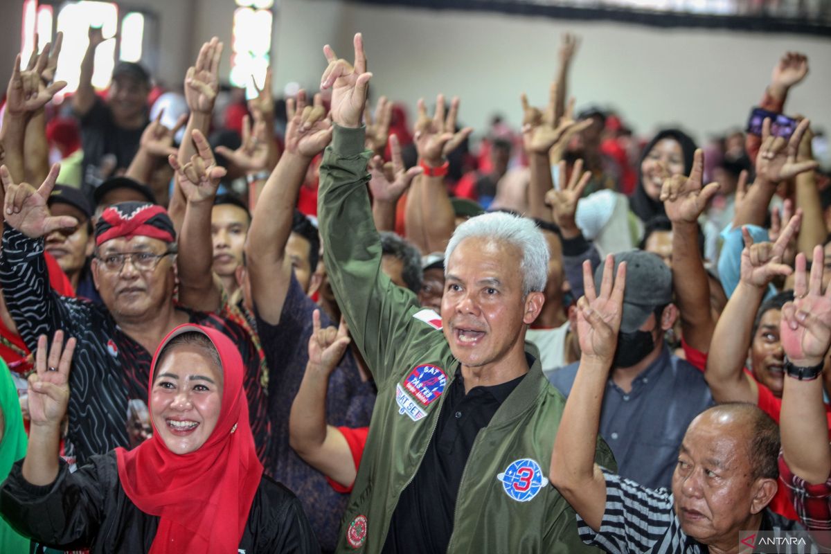 antarafoto-safari-politik-ganjar-di-purbalingga-150124-ysw-2.jpg