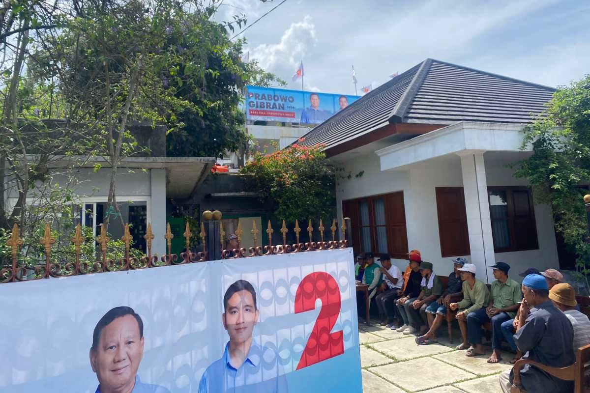 Kafe Prabowo-Gibran beri makan gratis di Kota Magelang