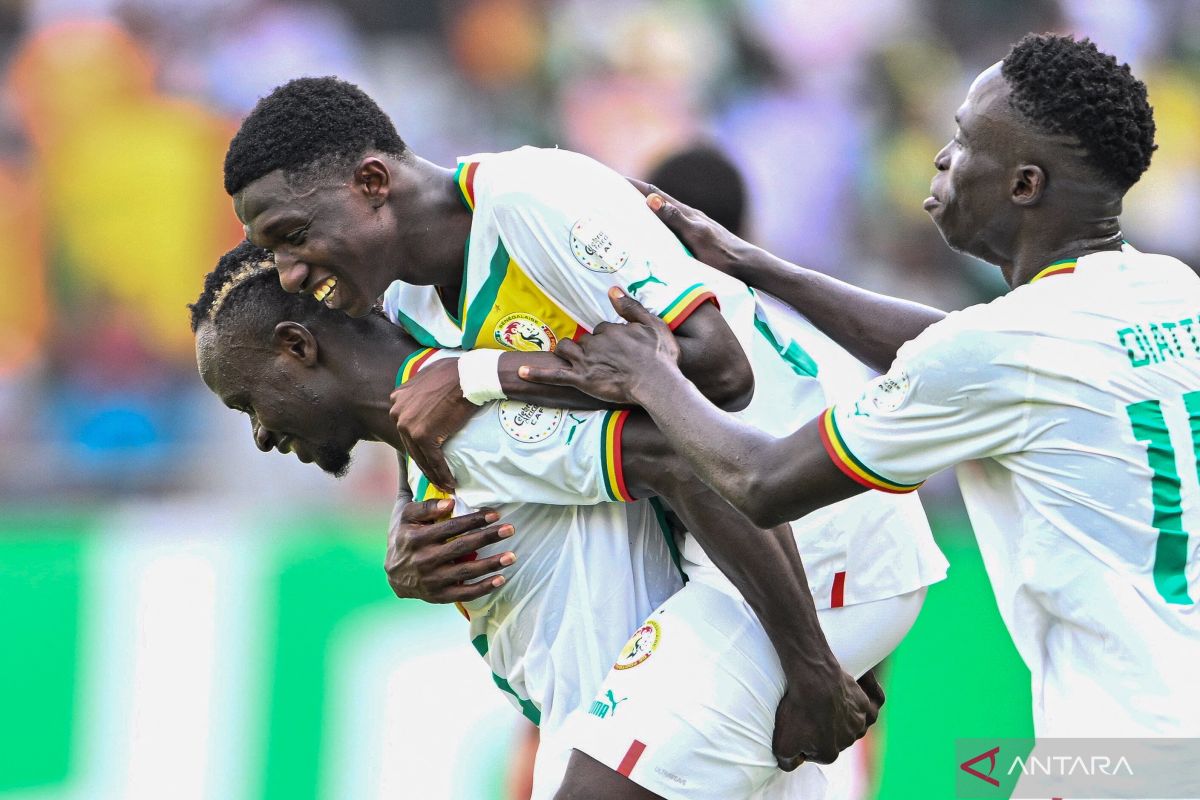 Pesepak bola Lamine membawa Senegal menangi laga perdana di Piala Afrika 2024