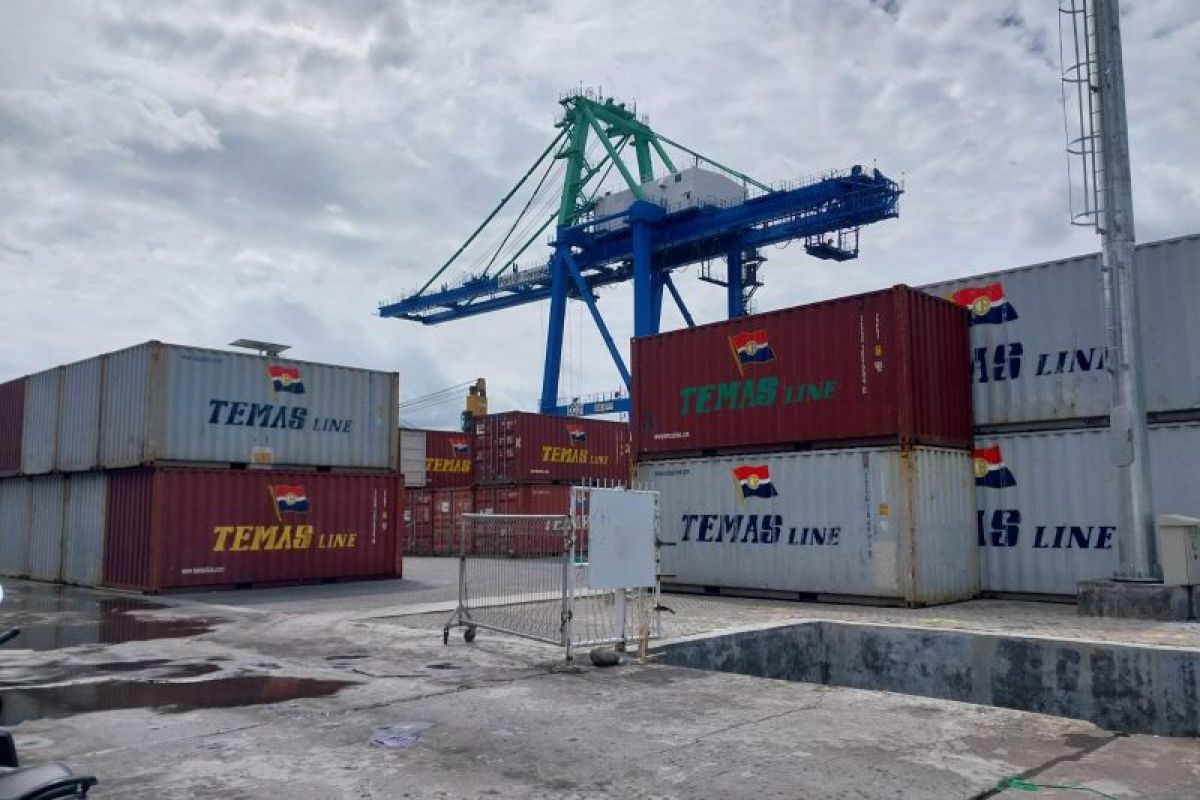 Komoditas Malut di  ekspor melalui Pelabuhan Jawa dan Sulawesi