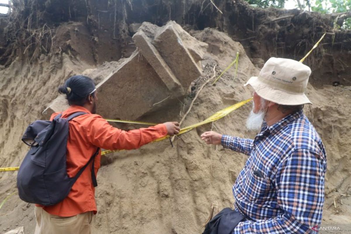 Penemuan tugu era kerajaan Kediri