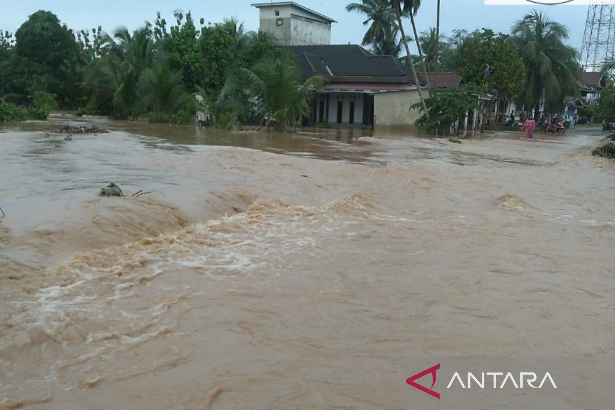 Banjir mulai surut di empat kecamatan Musi Rawas Utara