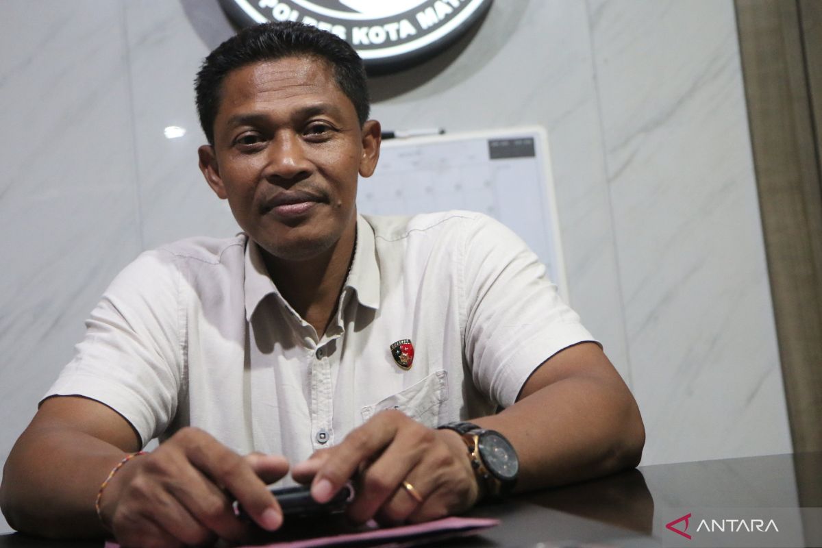 Seorang "cewek pesanan" di Mataram ditangkap karena terlibat jaringan narkoba